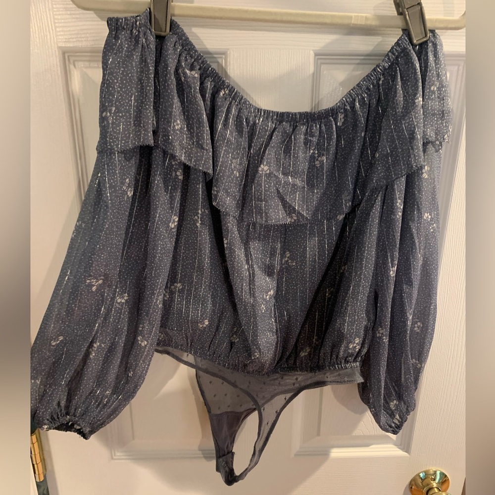 Abercrombie & Fitch off-the-shoulder bodysuit